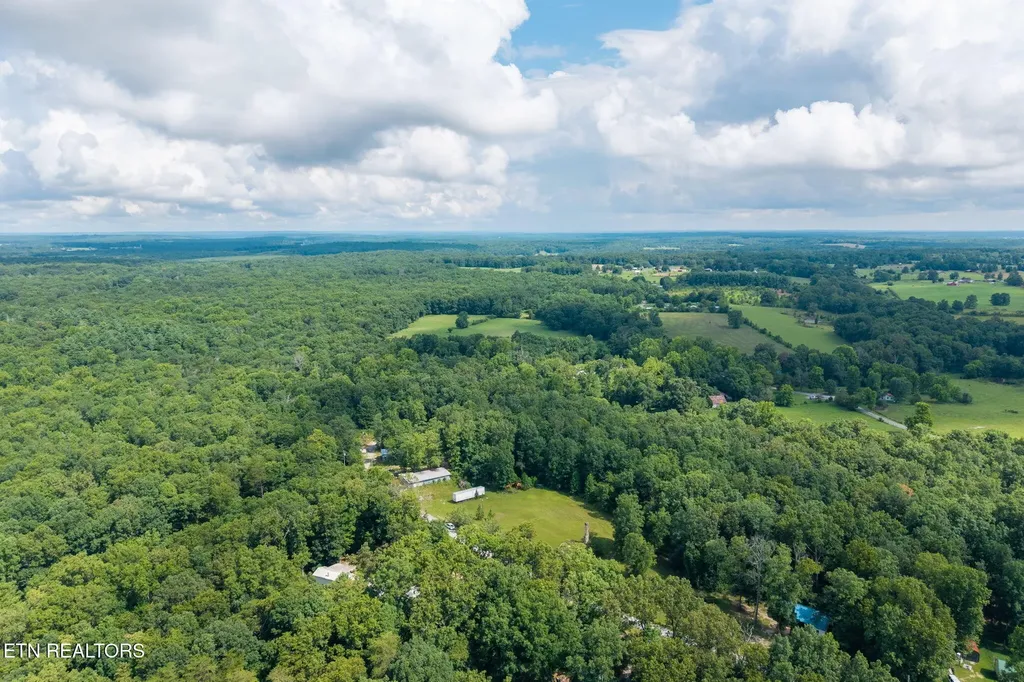 494 Sampson Road Crossville TN 38572