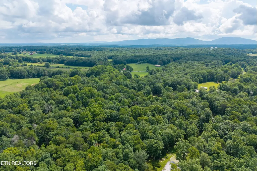 494 Sampson Road Crossville TN 38572