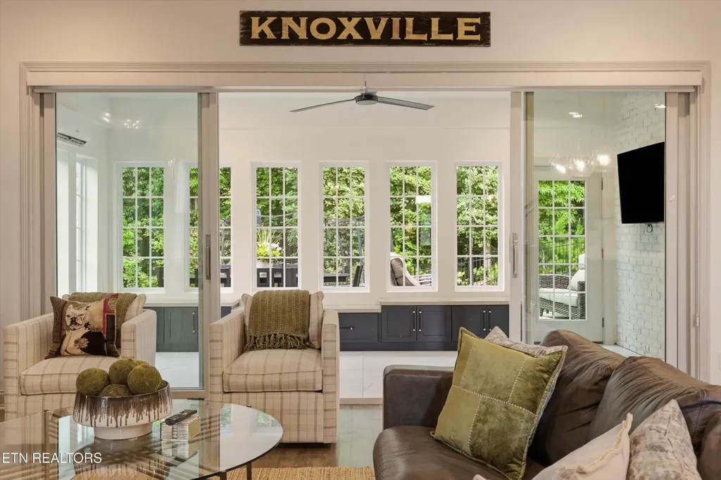 9335 Paradise Valley Lane Knoxville TN 37922