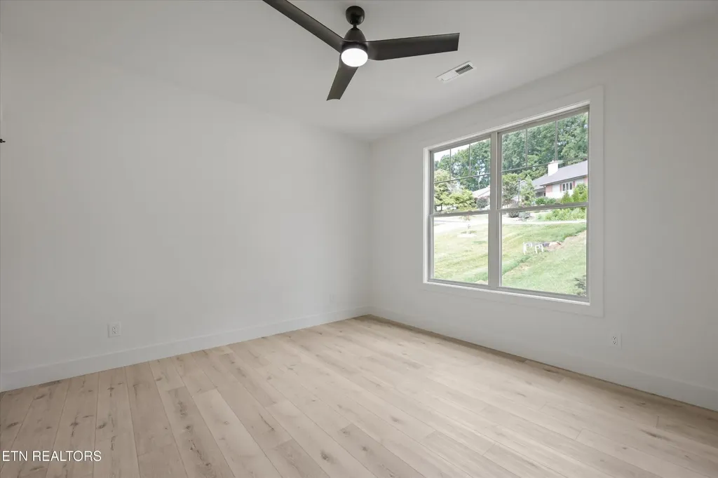239 Ootsima Way Loudon TN 37774