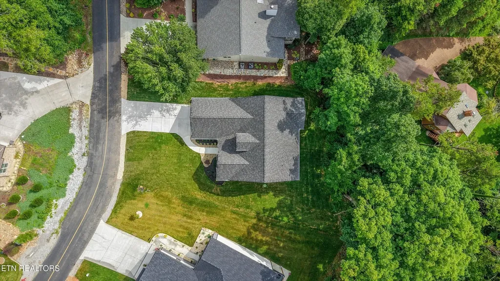 239 Ootsima Way Loudon TN 37774