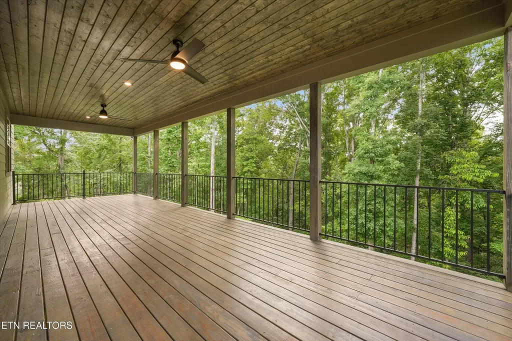 173 Elokwa Way Loudon TN 37774