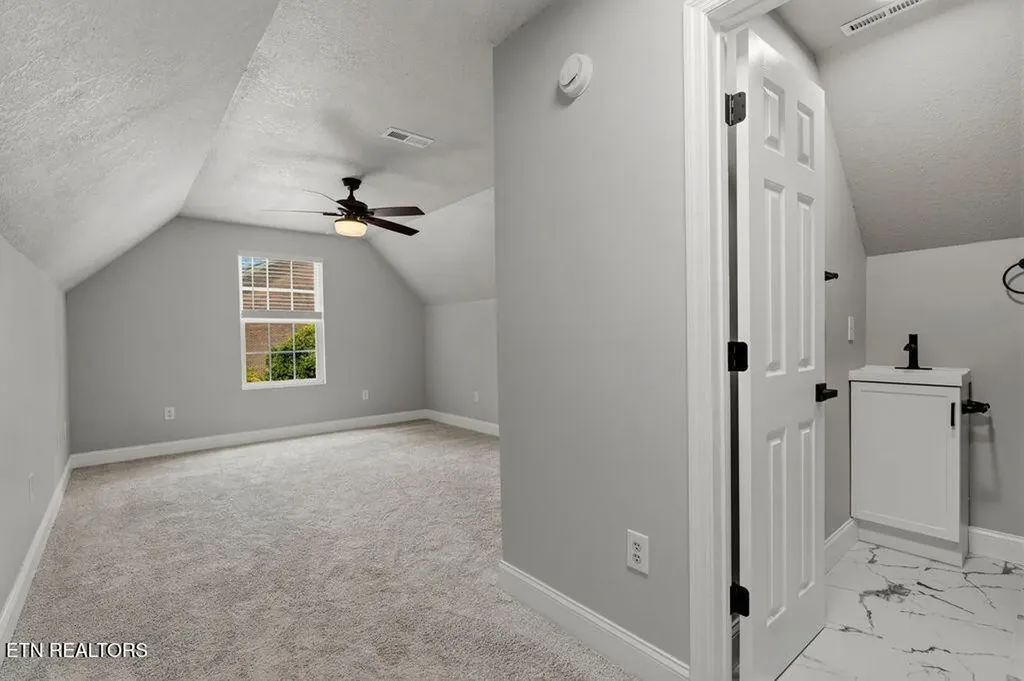 12801 Peach View Drive Knoxville TN 37922