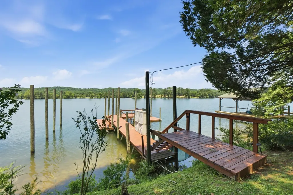 1114 Buzzard Roost Road Spring City TN 37381