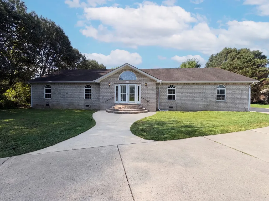 807 W Thompson Lane Murfreesboro TN 37129