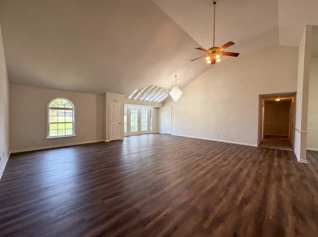 807 W Thompson Lane Murfreesboro TN 37129