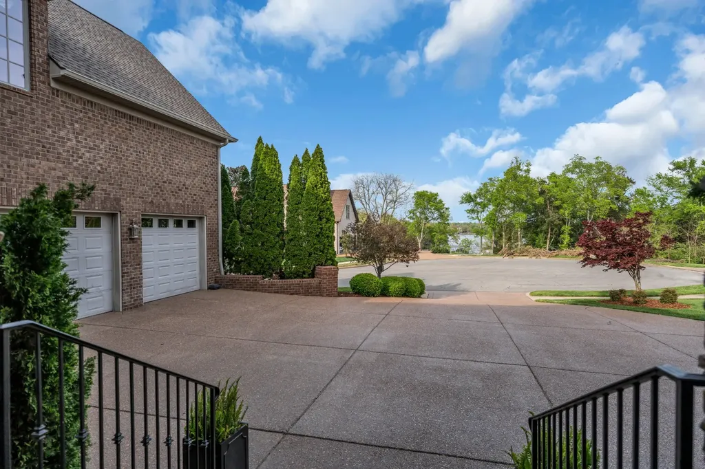1055 Litchfield Place Gallatin TN 37066