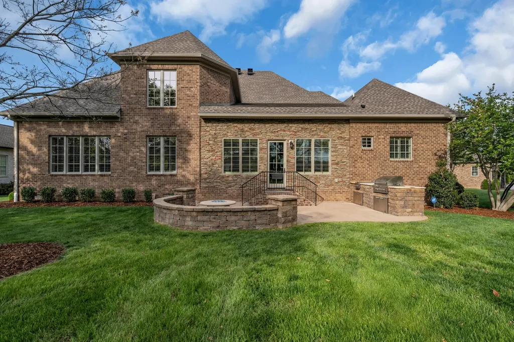 1055 Litchfield Place Gallatin TN 37066