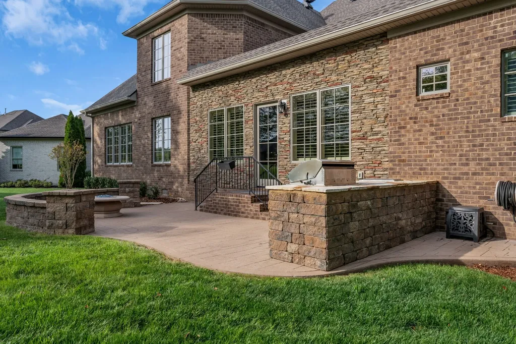 1055 Litchfield Place Gallatin TN 37066