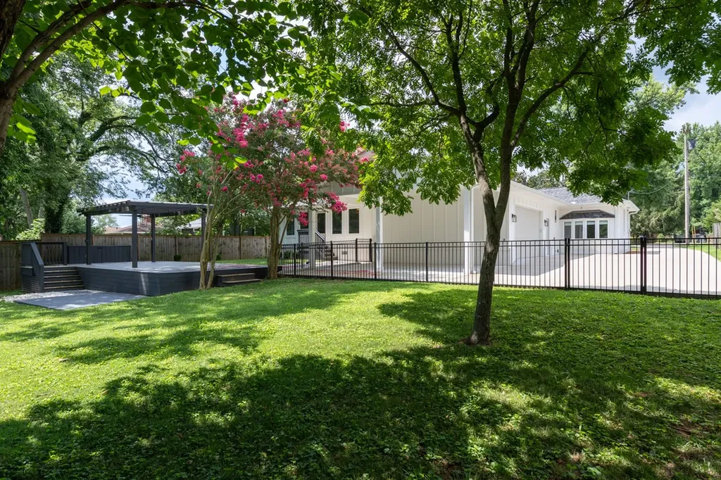 5004 Danby Drive Nashville TN 37211