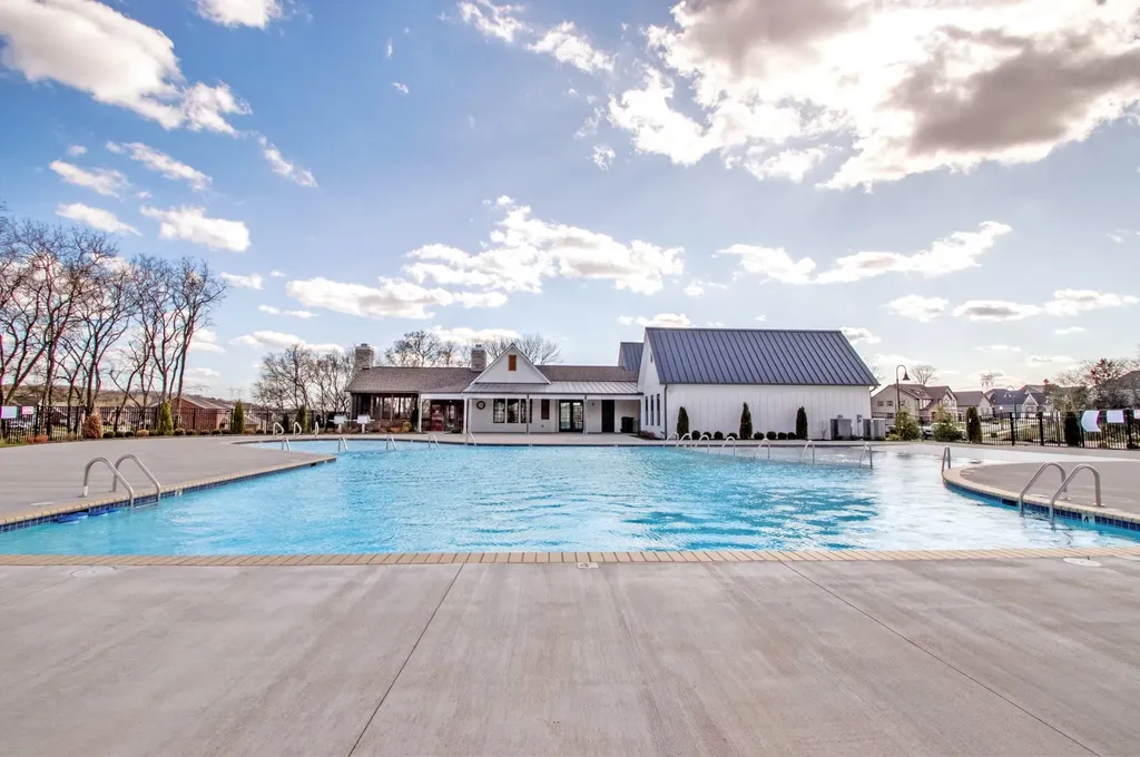 250 Cloverbrook Way Gallatin TN 37066