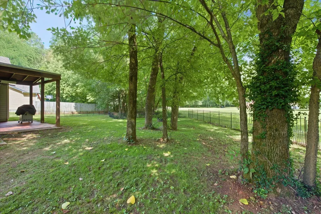 808 Dunbar Cave Road Clarksville TN 37043