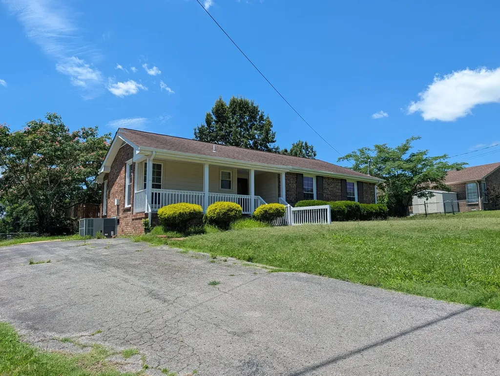 102 Post Oak Road Hendersonville TN 37075