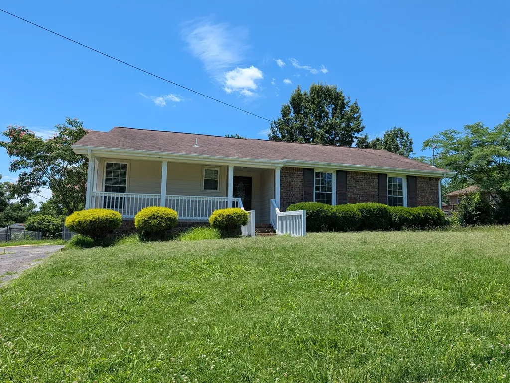 102 Post Oak Road Hendersonville TN 37075