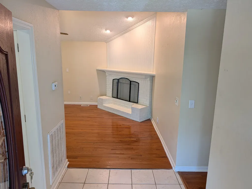 102 Post Oak Road Hendersonville TN 37075