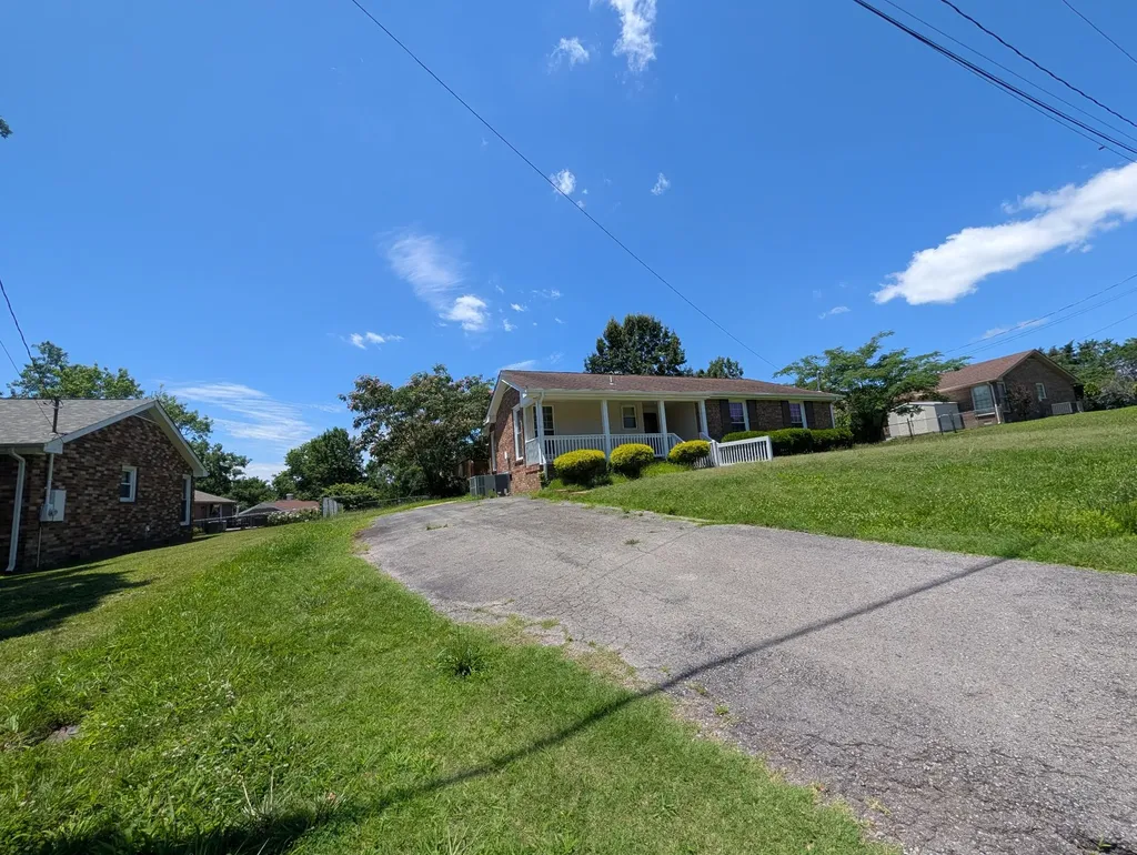 102 Post Oak Road Hendersonville TN 37075