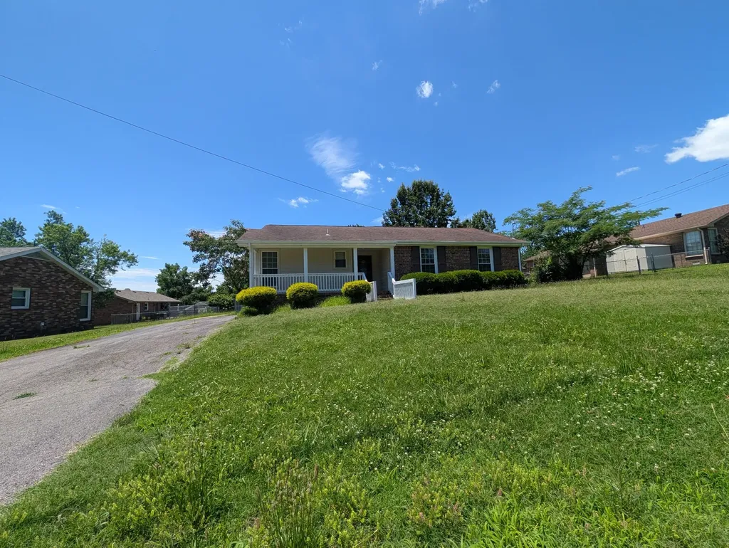 102 Post Oak Road Hendersonville TN 37075