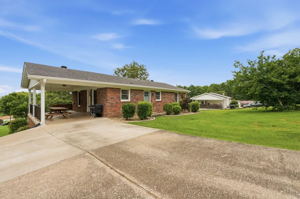 43 Tanglewood Road Carthage TN 37030