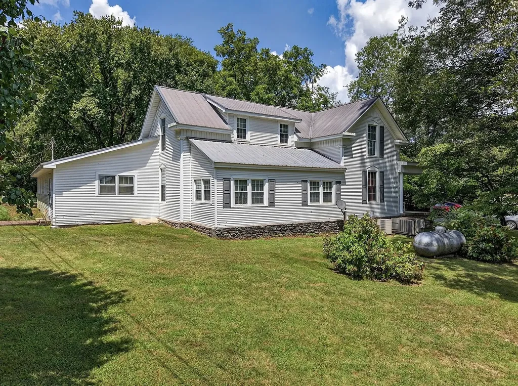 54 Warden Road Fayetteville TN 37334