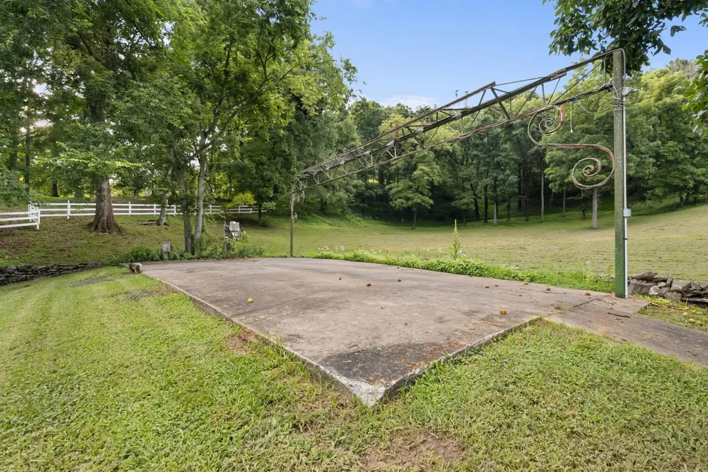 54 Warden Road Fayetteville TN 37334