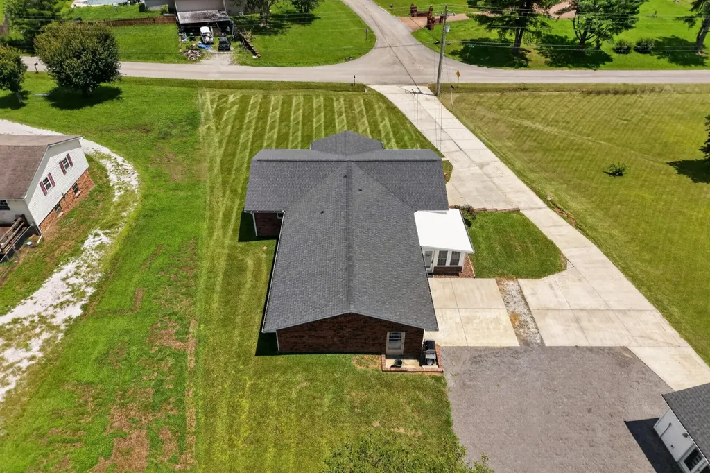 225 Westgate Drive Baxter TN 38544