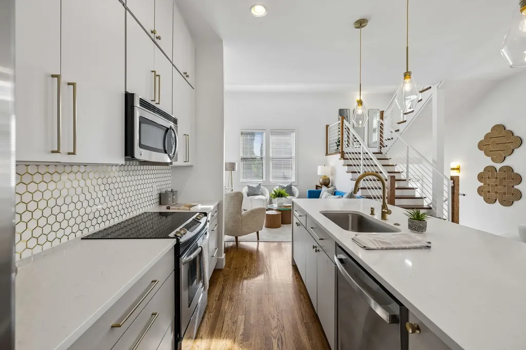 395 Monroe Street Nashville TN 37208