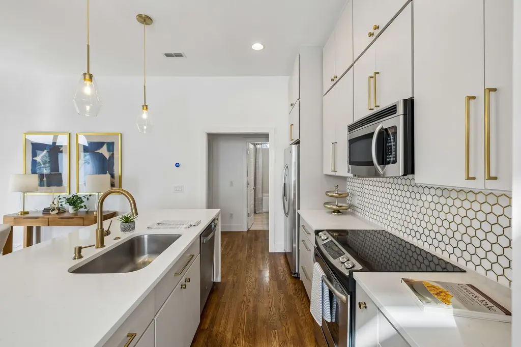 395 Monroe Street Nashville TN 37208