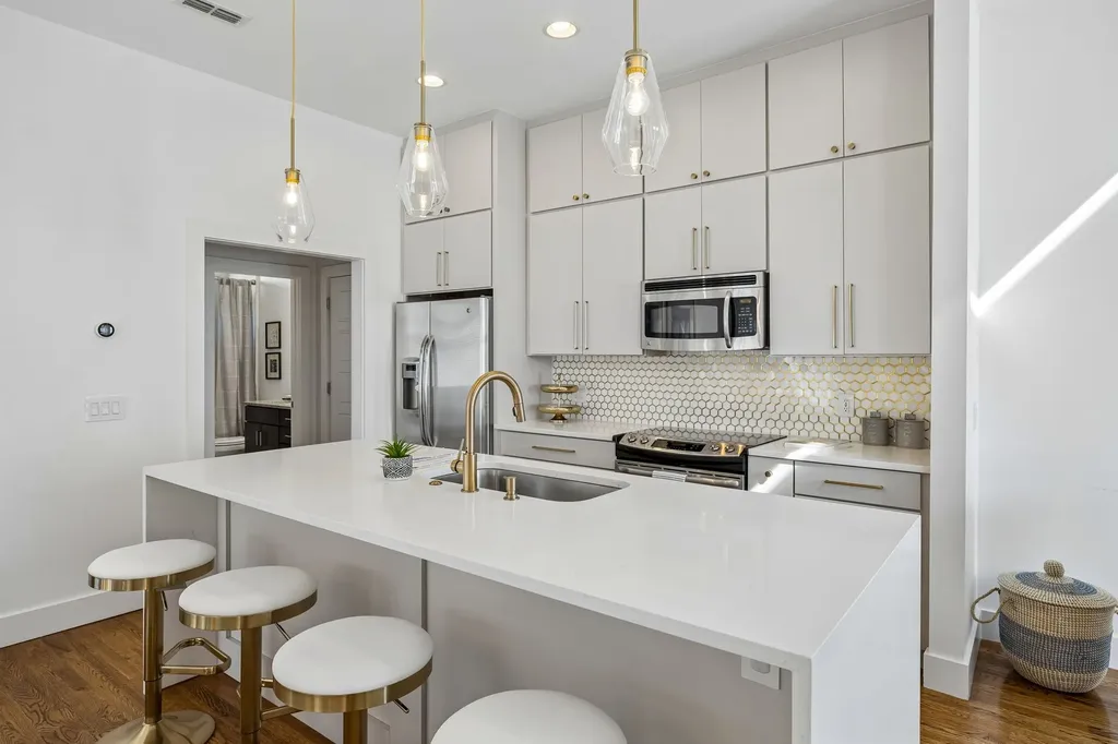 395 Monroe Street Nashville TN 37208