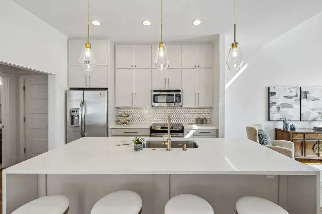 395 Monroe Street Nashville TN 37208