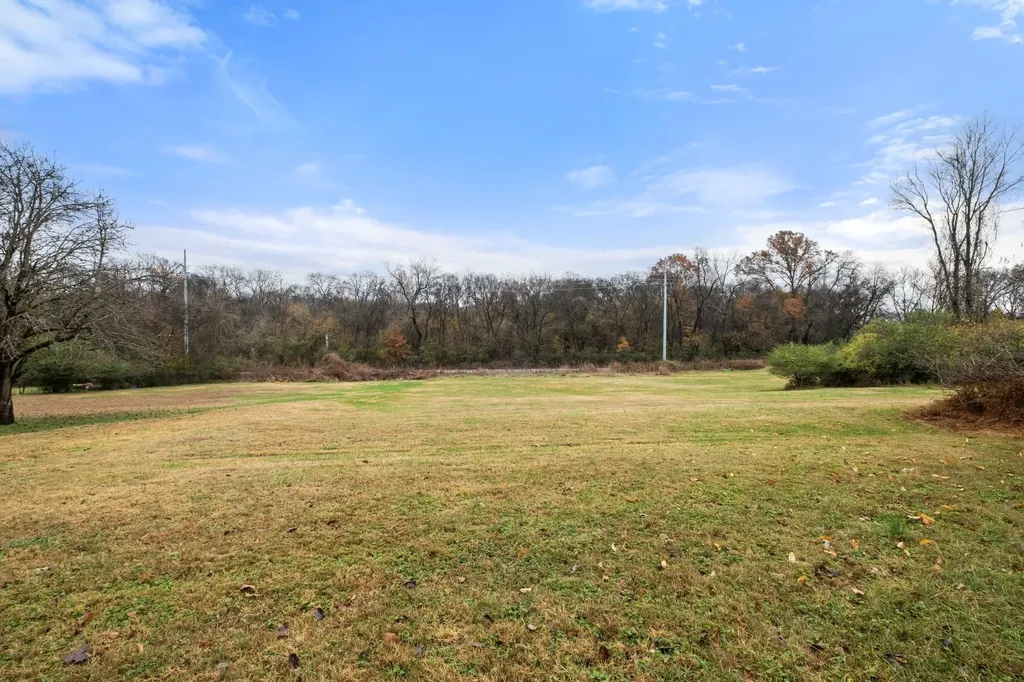 4252 Woods Street Old Hickory TN 37138