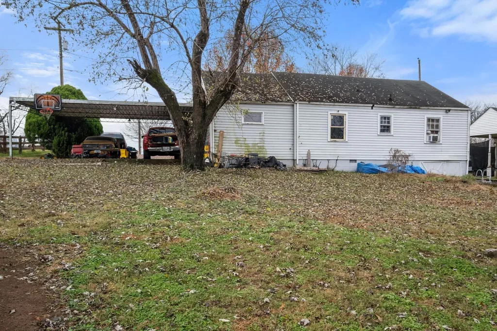4252 Woods Street Old Hickory TN 37138