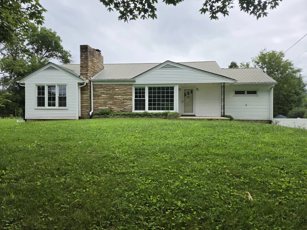 325 Murfreesboro Road Woodbury TN 37190