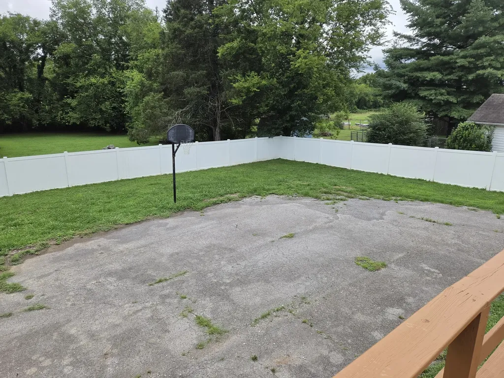 325 Murfreesboro Road Woodbury TN 37190
