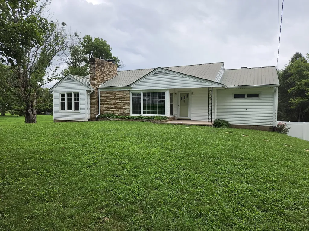 325 Murfreesboro Road Woodbury TN 37190