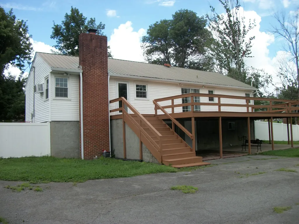 325 Murfreesboro Road Woodbury TN 37190