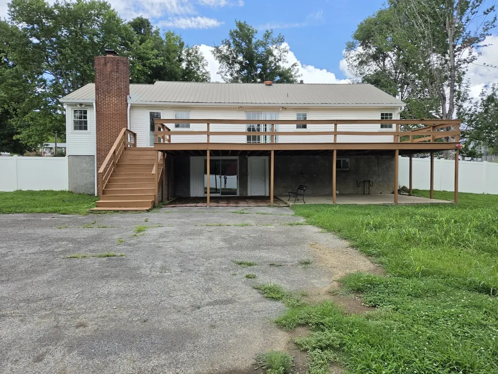 325 Murfreesboro Road Woodbury TN 37190