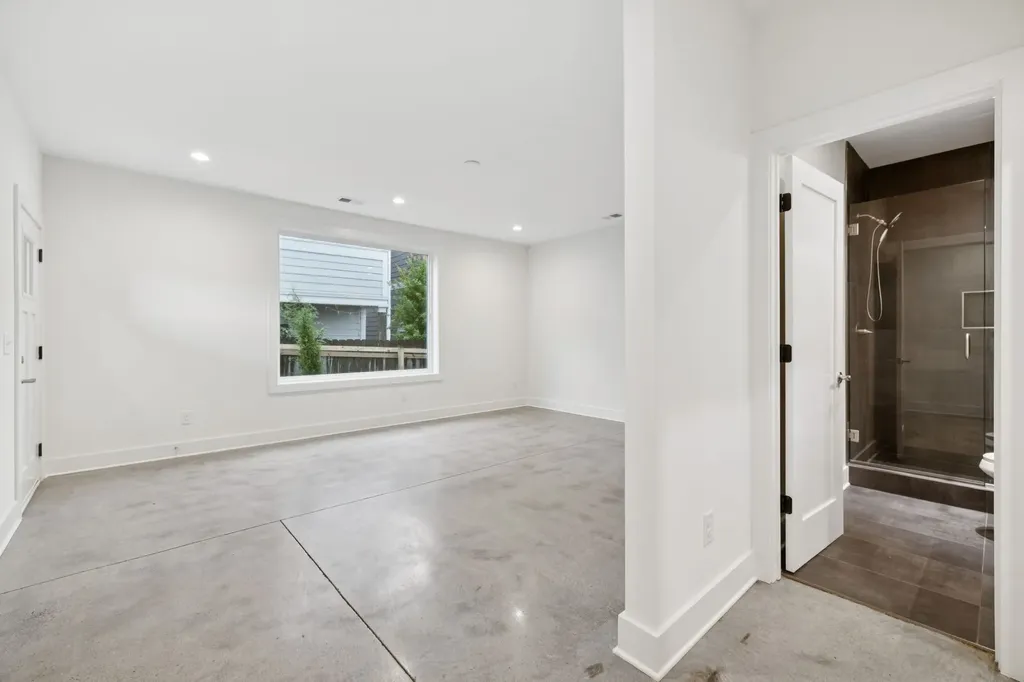 1117B Chester Avenue Nashville TN 37206