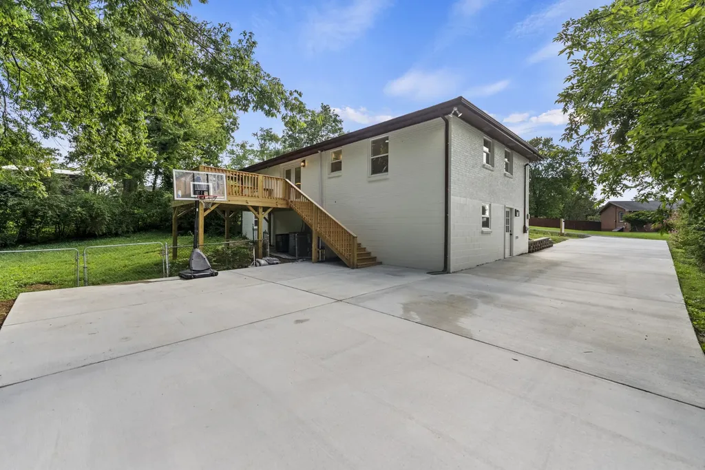 108 Greenlawn Drive Hendersonville TN 37075