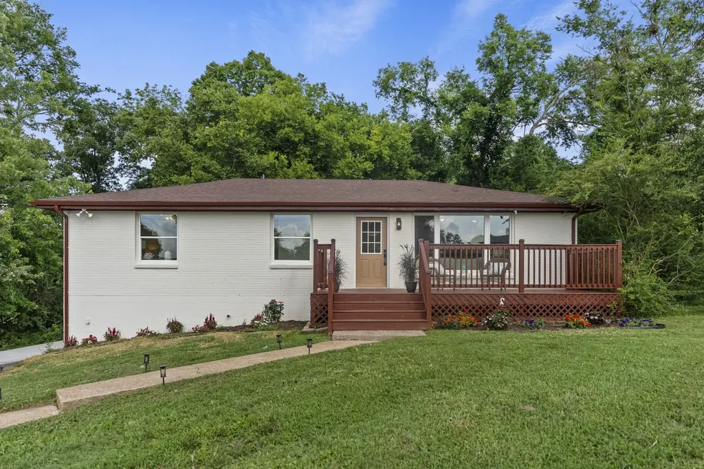 108 Greenlawn Drive Hendersonville TN 37075