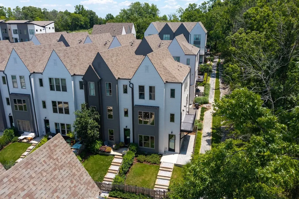 344 East Village Lane Nashville TN 37216