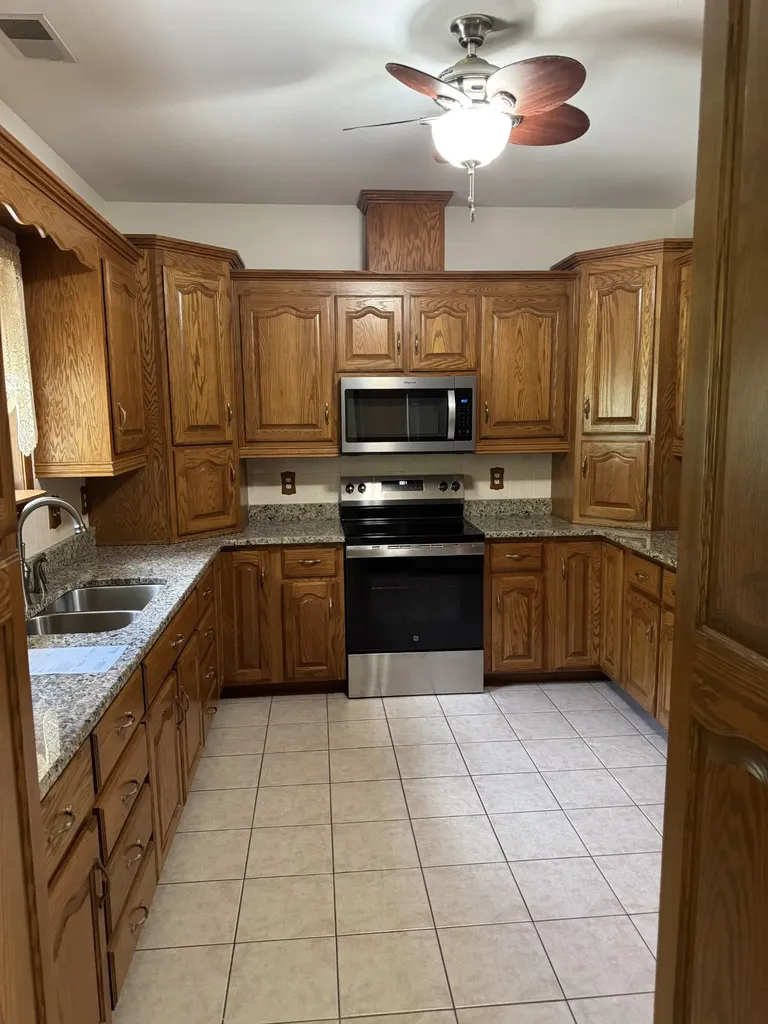 1660 Adswood Road Clarksville TN 37042