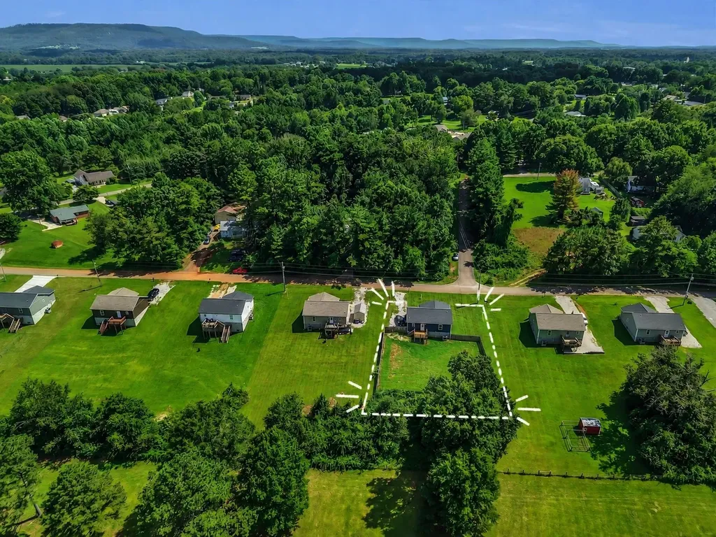 142 Pine Avenue Morrison TN 37357