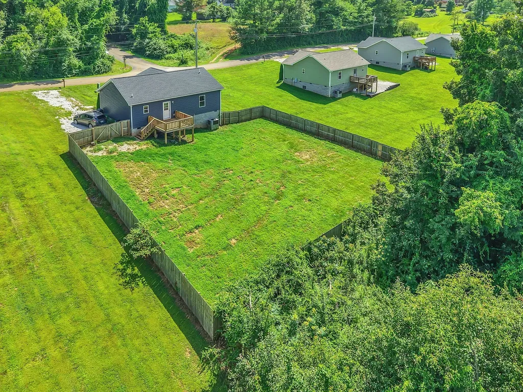 142 Pine Avenue Morrison TN 37357