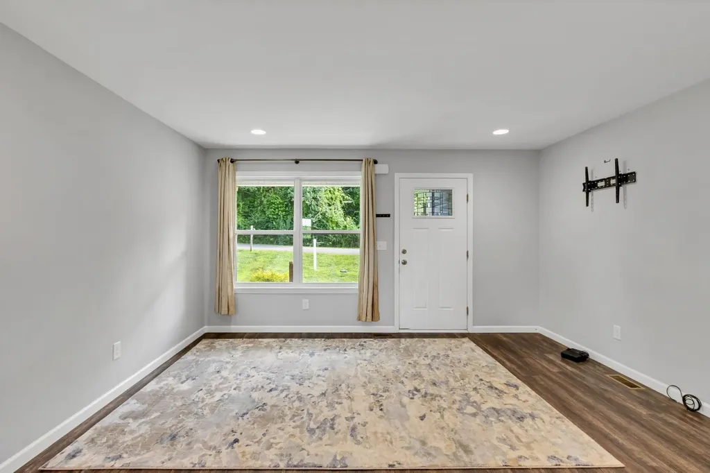 142 Pine Avenue Morrison TN 37357