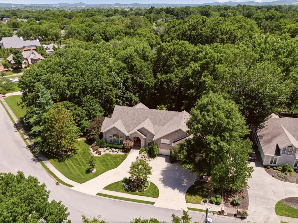 1714 Blairmont Drive Lebanon TN 37087
