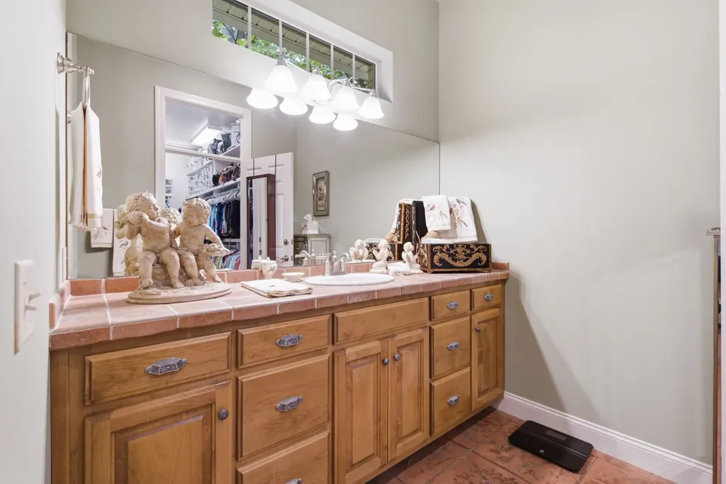 1714 Blairmont Drive Lebanon TN 37087