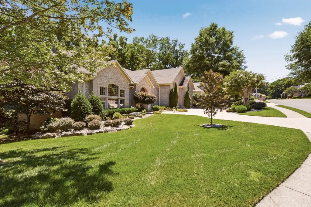 1714 Blairmont Drive Lebanon TN 37087