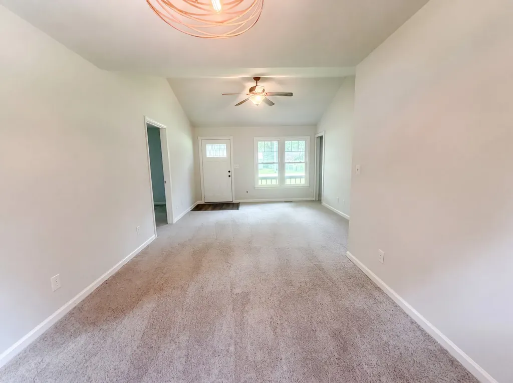 225 Tobacco Road Clarksville TN 37042