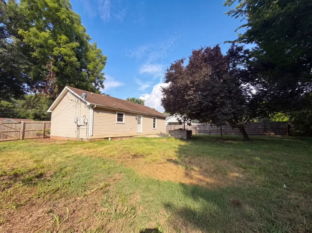 225 Tobacco Road Clarksville TN 37042