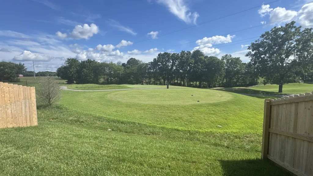 526 W Foxrun Springfield TN 37172